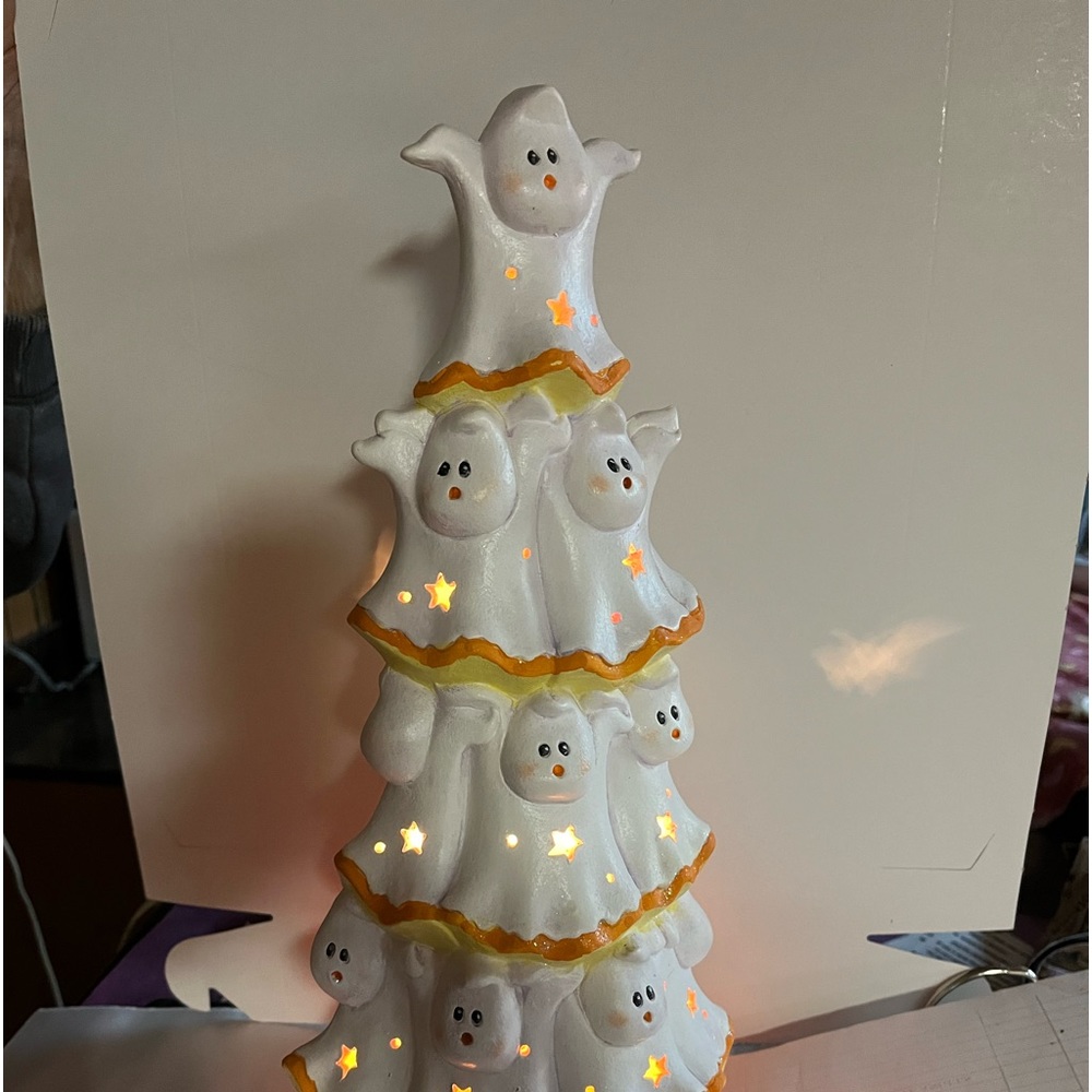 Ceramic marshmallow ghost stack